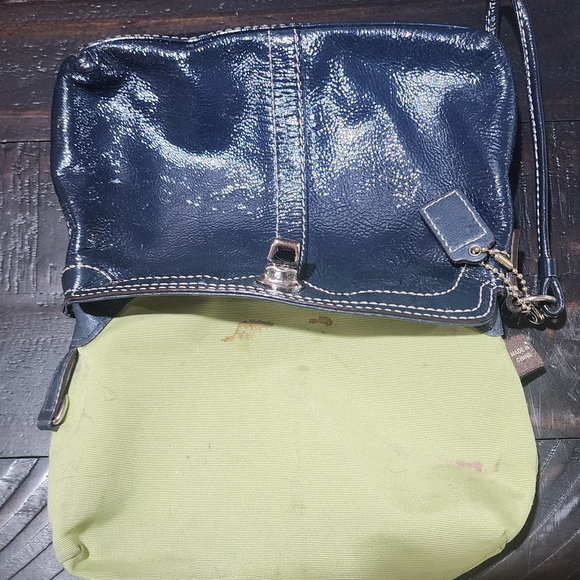 Elegant Blue Leather Clutch - Picture 4 of 10